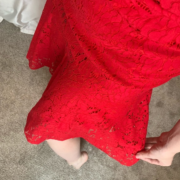 Red lace dress - Picture 3 of 3